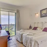 Sol Com Terraco E Jacuzzi Privado クアルテイラ
